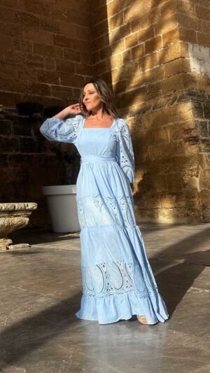 Vestido Celeste Mangas Caladas