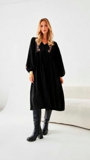 Vestido Midi Bordado