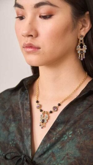 Pendientes Con Textura Y Piedrecitas