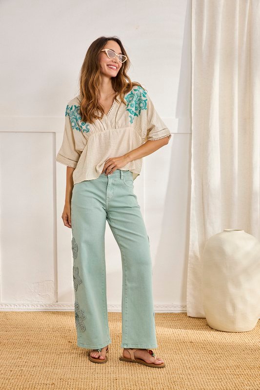 Blusa Mangas Mariposa Con Bordados