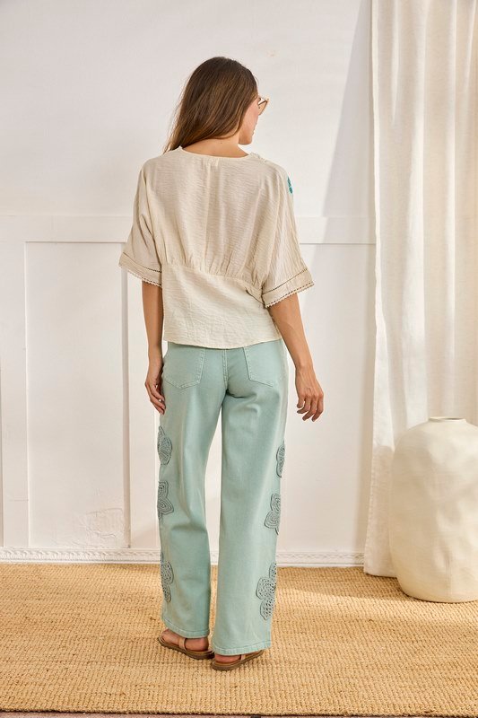 Blusa Mangas Mariposa Con Bordados - Imagen 2