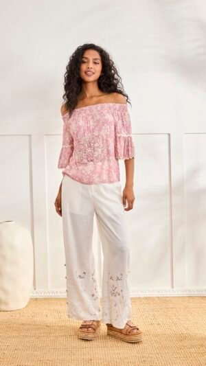 Blusa Con Bordado Tatais