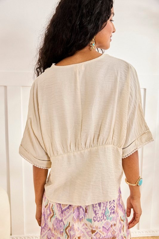 Blusa Mangas Mariposa Con Bordados - Imagen 5