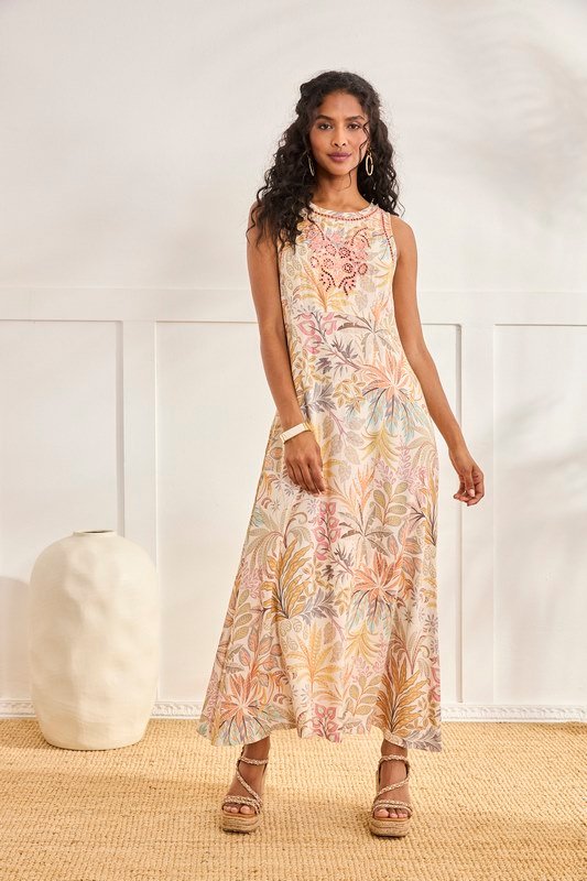 Vestido Largo Bordado Merit